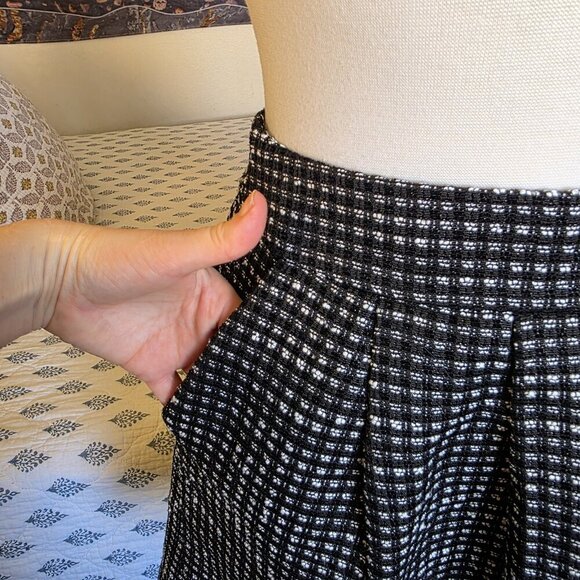 Halogen Women’s Black White Tweed A-Line Skirt Size 6 Lined Side Zip Pockets - Picture 3 of 14